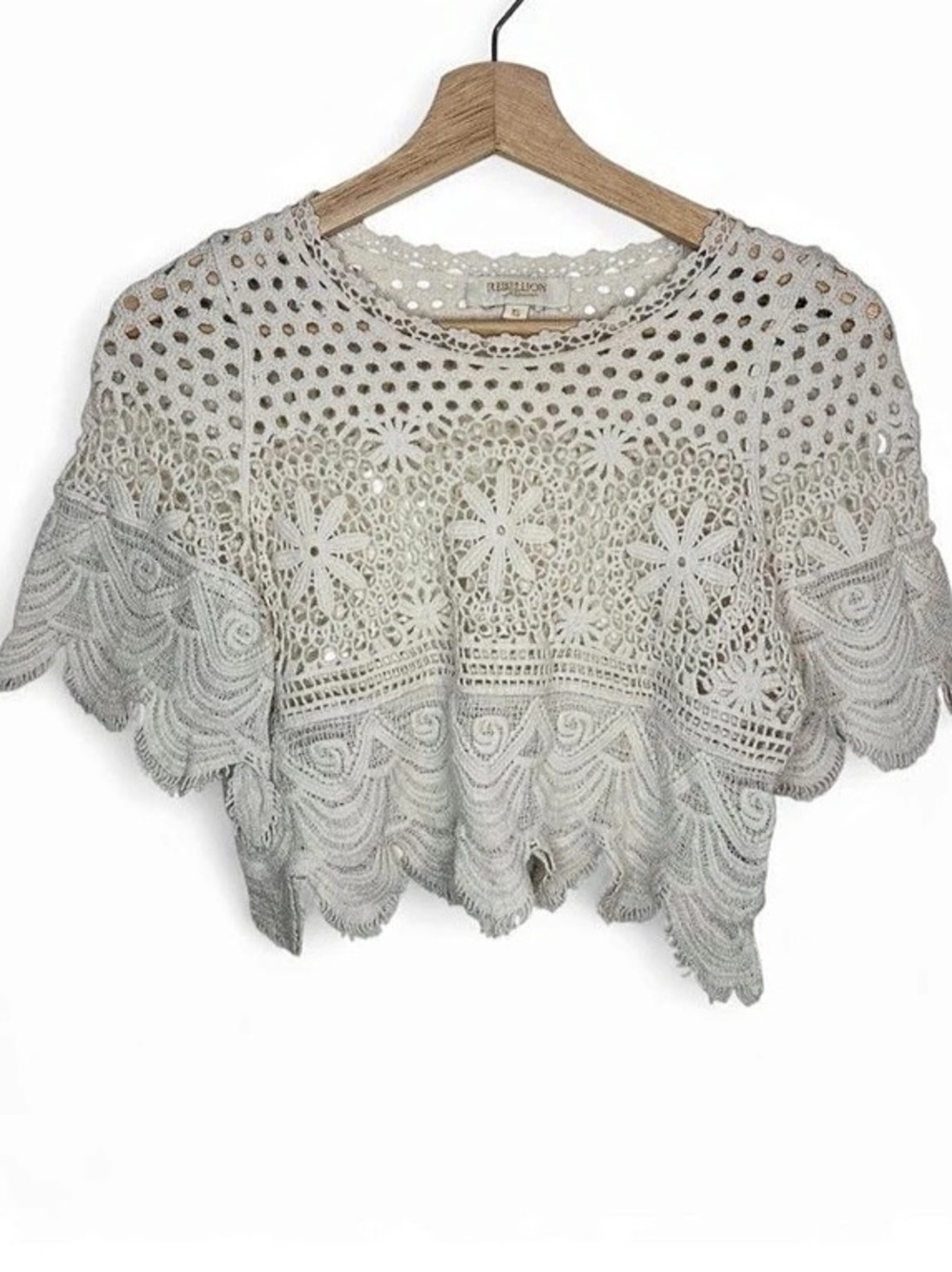 Rebellion Crochet Lace Scalloped Top in Cream Size XS Like New
